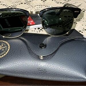Authentic Ray-Ban Clubmaster Sunglasses – Classic Black/Gold Frame with Case